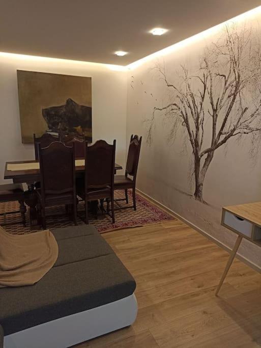Tres Bel Appartement Rez De Jardin Appart De 53M2. Pfastatt Buitenkant foto